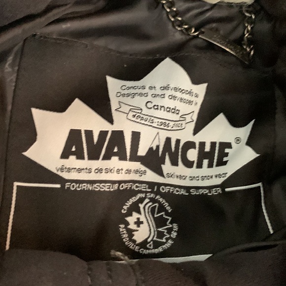 Avalanche women’s dark grey mid length winter coat. Size medium - Picture 2 of 4